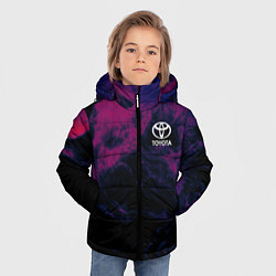 Куртка зимняя для мальчика Тойота на фоне сиреневого дыма, цвет: 3D-черный — фото 2