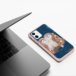 Чехол iPhone 11 матовый Ночные обнимашки, цвет: 3D-светло-розовый — фото 2
