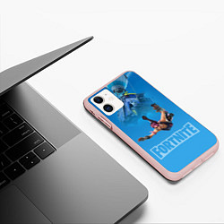 Чехол iPhone 11 матовый Fortnite Vintage Ramirez Персонаж десантирование и, цвет: 3D-светло-розовый — фото 2