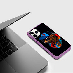 Чехол iPhone 11 Pro матовый Кот диджей тусовщик хипстер, цвет: 3D-фиолетовый — фото 2
