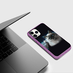 Чехол iPhone 11 Pro матовый Кошка и мышка, цвет: 3D-фиолетовый — фото 2