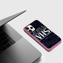 Чехол iPhone 11 Pro матовый 4K VHS, цвет: 3D-малиновый — фото 2