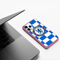 Чехол iPhone 11 Pro матовый FC Chelsea: Grid, цвет: 3D-малиновый — фото 2