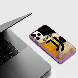 Чехол iPhone 11 Pro матовый FC Juventus: Old Style, цвет: 3D-фиолетовый — фото 2