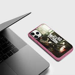 Чехол iPhone 11 Pro матовый The Last of Us: Guitar Music, цвет: 3D-малиновый — фото 2