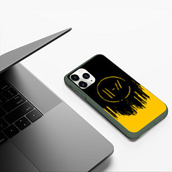 Чехол iPhone 11 Pro матовый 21 Pilots: Black Side, цвет: 3D-темно-зеленый — фото 2