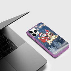 Чехол iPhone 11 Pro матовый Санта едет на мопсе, цвет: 3D-фиолетовый — фото 2
