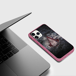 Чехол iPhone 11 Pro матовый Assassin’s Creed, цвет: 3D-малиновый — фото 2