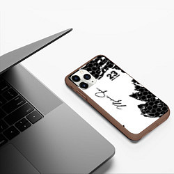 Чехол iPhone 11 Pro матовый Michael Jordan 23, цвет: 3D-коричневый — фото 2