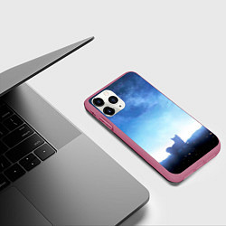 Чехол iPhone 11 Pro матовый Силуэт корги ночь космос дымка, цвет: 3D-малиновый — фото 2