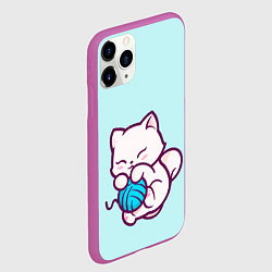 Чехол iPhone 11 Pro матовый Белый котенок с клубком милый, цвет: 3D-фиолетовый — фото 2