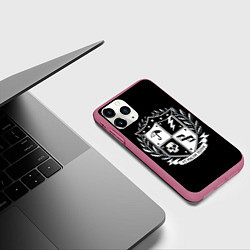 Чехол iPhone 11 Pro матовый Академия Амбрелла, цвет: 3D-малиновый — фото 2