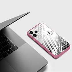 Чехол iPhone 11 Pro матовый Mercedes-Benz, цвет: 3D-малиновый — фото 2