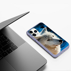 Чехол iPhone 11 Pro матовый Волк на черном фоне, цвет: 3D-светло-сиреневый — фото 2