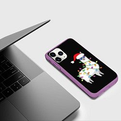 Чехол iPhone 11 Pro матовый Рождественская Лама, цвет: 3D-фиолетовый — фото 2