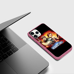 Чехол iPhone 11 Pro матовый Resident Evil Рэдфилд, цвет: 3D-малиновый — фото 2