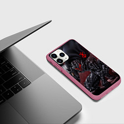 Чехол iPhone 11 Pro матовый ГАТС БЕРСЕРК аниме, цвет: 3D-малиновый — фото 2