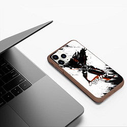 Чехол iPhone 11 Pro матовый БЕРСЕРК брызги, цвет: 3D-коричневый — фото 2