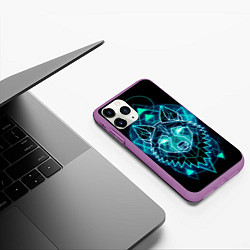 Чехол iPhone 11 Pro матовый НЕОНОВЫЙ ВОЛК, цвет: 3D-фиолетовый — фото 2