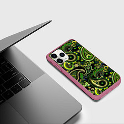 Чехол iPhone 11 Pro матовый Ярко зеленые славянские узоры, цвет: 3D-малиновый — фото 2