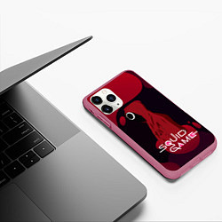 Чехол iPhone 11 Pro матовый Игра в кальмара Red Black, цвет: 3D-малиновый — фото 2