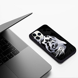 Чехол iPhone 11 Pro матовый 2022 Год тигра, цвет: 3D-черный — фото 2