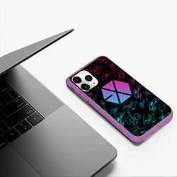 Чехол iPhone 11 Pro матовый EXO BAND НЕОНОВЫЕ АВТОГРАФЫ, цвет: 3D-фиолетовый — фото 2