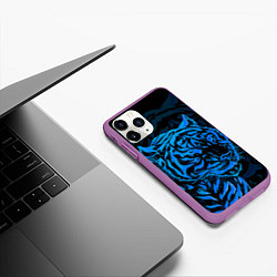 Чехол iPhone 11 Pro матовый Голубой тигр Blue, цвет: 3D-фиолетовый — фото 2