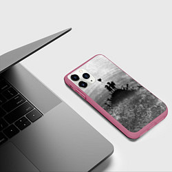 Чехол iPhone 11 Pro матовый Бэнкси Дети Любовь Banksy, цвет: 3D-малиновый — фото 2
