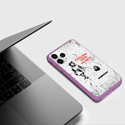 Чехол iPhone 11 Pro матовый BANKSY БЭНКСИ следуй за своим сердцем, цвет: 3D-фиолетовый — фото 2
