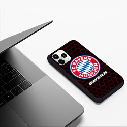 Чехол iPhone 11 Pro матовый БАВАРИЯ Bayern Соты, цвет: 3D-черный — фото 2