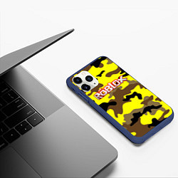 Чехол iPhone 11 Pro матовый Roblox Камуфляж Жёлто-Коричневый, цвет: 3D-тёмно-синий — фото 2