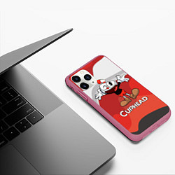 Чехол iPhone 11 Pro матовый Cuphead веселая красная чашечка, цвет: 3D-малиновый — фото 2
