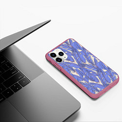 Чехол iPhone 11 Pro матовый Фиолетовые Перья Птиц, цвет: 3D-малиновый — фото 2