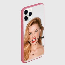 Чехол iPhone 11 Pro матовый Эмбер Хёрд с розой, цвет: 3D-малиновый — фото 2