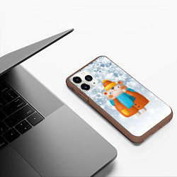 Чехол iPhone 11 Pro матовый Медведица в шубе, цвет: 3D-коричневый — фото 2