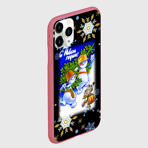 Чехол iPhone 11 Pro матовый Новый год снеговики несут ёлочку / 3D-Малиновый – фото 2