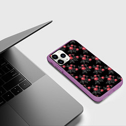 Чехол iPhone 11 Pro матовый Акварельные розы на черном, цвет: 3D-фиолетовый — фото 2