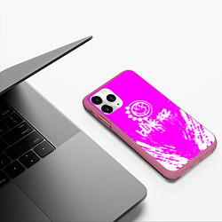 Чехол iPhone 11 Pro матовый Blink 182 краска, цвет: 3D-малиновый — фото 2