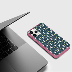 Чехол iPhone 11 Pro матовый Новогодний паттерн, год кролика, цвет: 3D-малиновый — фото 2