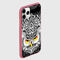 Чехол iPhone 11 Pro матовый Сова с золотыми глазами, цвет: 3D-малиновый — фото 2