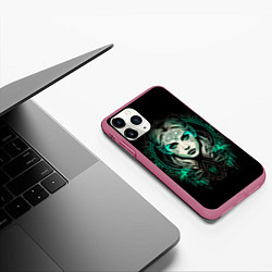 Чехол iPhone 11 Pro матовый Готическая ведьма на чёрном фоне, цвет: 3D-малиновый — фото 2