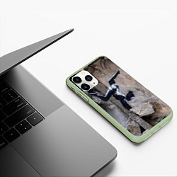 Чехол iPhone 11 Pro матовый Бэнкси Гимнастка, цвет: 3D-салатовый — фото 2