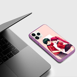 Чехол iPhone 11 Pro матовый Повелитель тьмы на подработке - Эми и Садао, цвет: 3D-фиолетовый — фото 2