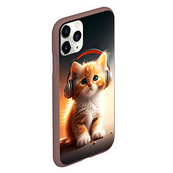 Чехол iPhone 11 Pro матовый Милый рыжий котёнок в наушниках, цвет: 3D-коричневый — фото 2