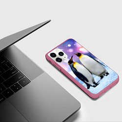 Чехол iPhone 11 Pro матовый Пингвины на снегу, цвет: 3D-малиновый — фото 2
