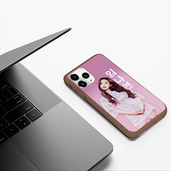 Чехол iPhone 11 Pro матовый Twice - Наён, цвет: 3D-коричневый — фото 2
