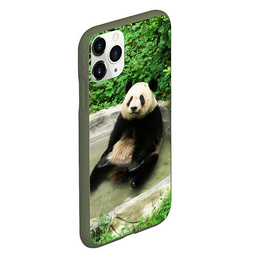 Чехол iPhone 11 Pro матовый Панда отдыхает в ванной / 3D-Темно-зеленый – фото 2