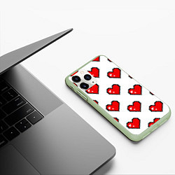Чехол iPhone 11 Pro матовый Сердца в стиле пиксель-арт, цвет: 3D-салатовый — фото 2