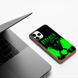 Чехол iPhone 11 Pro матовый Stalker clear sky radiation, цвет: 3D-коричневый — фото 2